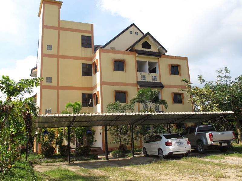 Oyo 592 Goldenville Villa Chiang Rai Exterior foto